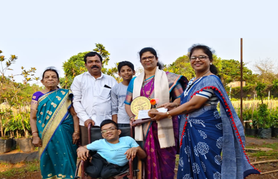 Mrs. Jyotsna Ajit Kulye has been selected as this year’s recipient of Aastha’s “Super Mom” Award.