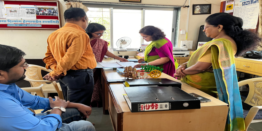 Honorable Chief Executive Officer of Zilla Parishad Ratnagiri, Ms. Vaidehi Ranade, reviewed the work of Aastha.